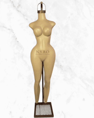 Maniquí Curvy Colgante  - Base Reja